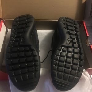 Nike women’s Roshe size 7.5